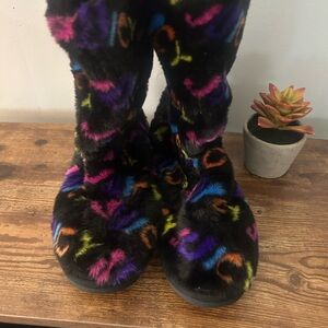 Juicy Couture Multicolor Furry Footwear